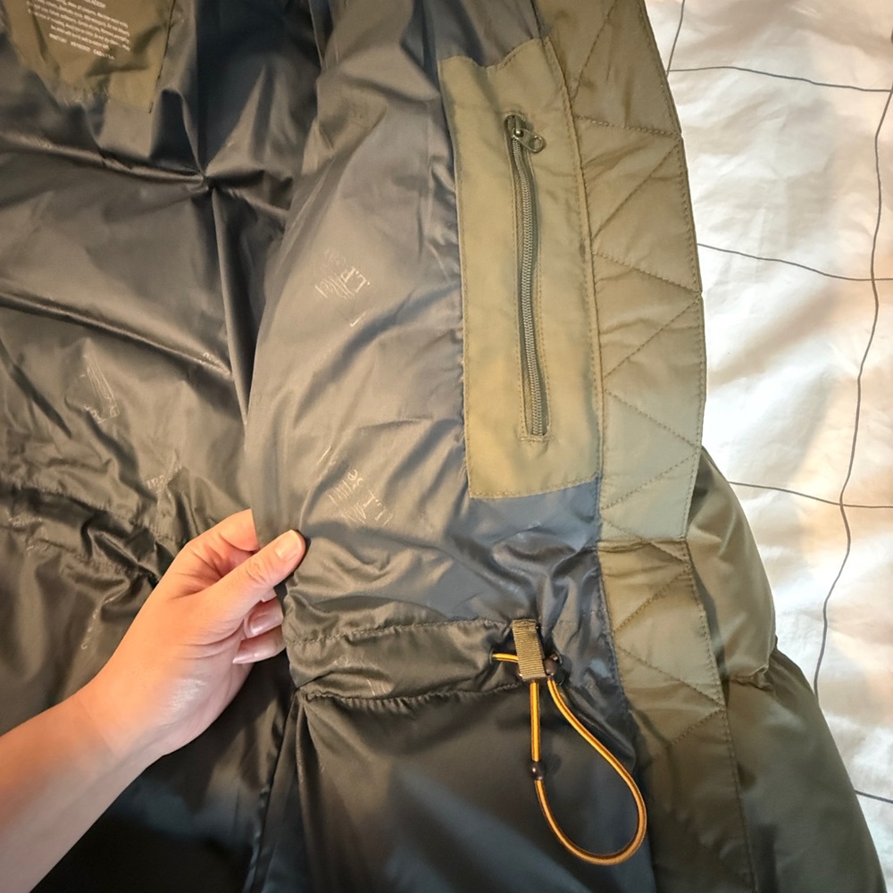L.L.Bean Women's Mountain Classic Down Parka Kelp Green - Picture 5 of 7